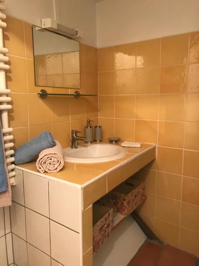 Agreable Maison De Village Provencal Volx Exterior photo
