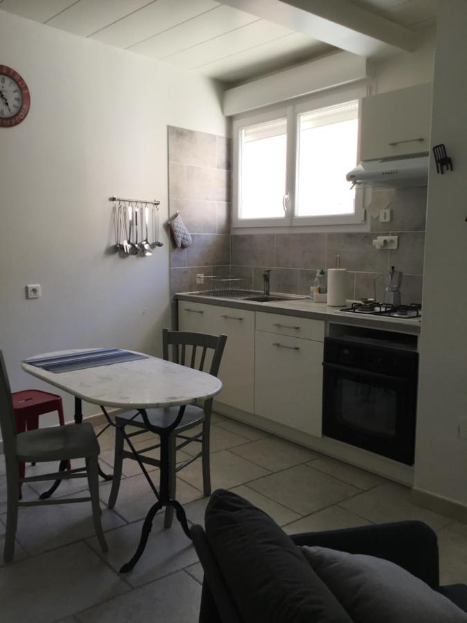 Agreable Maison De Village Provencal Volx Exterior photo